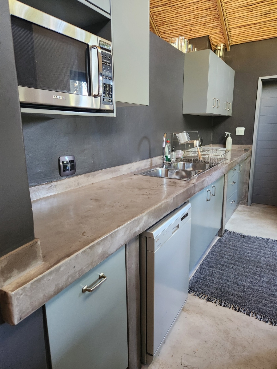 To Let 3 Bedroom Property for Rent in La Concorde Western Cape